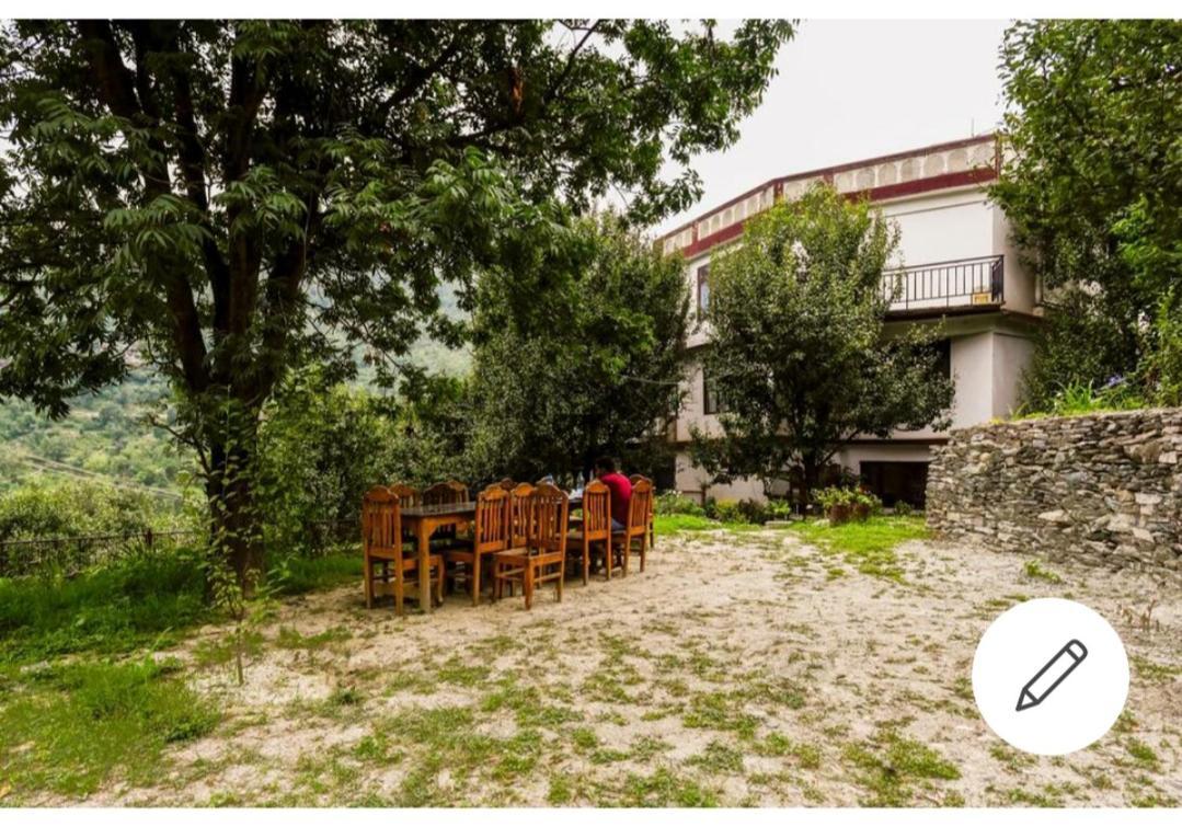 Tirthan Crest Homestay Banjar Экстерьер фото