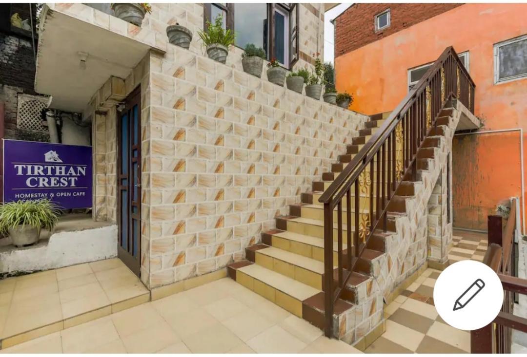 Tirthan Crest Homestay Banjar Экстерьер фото