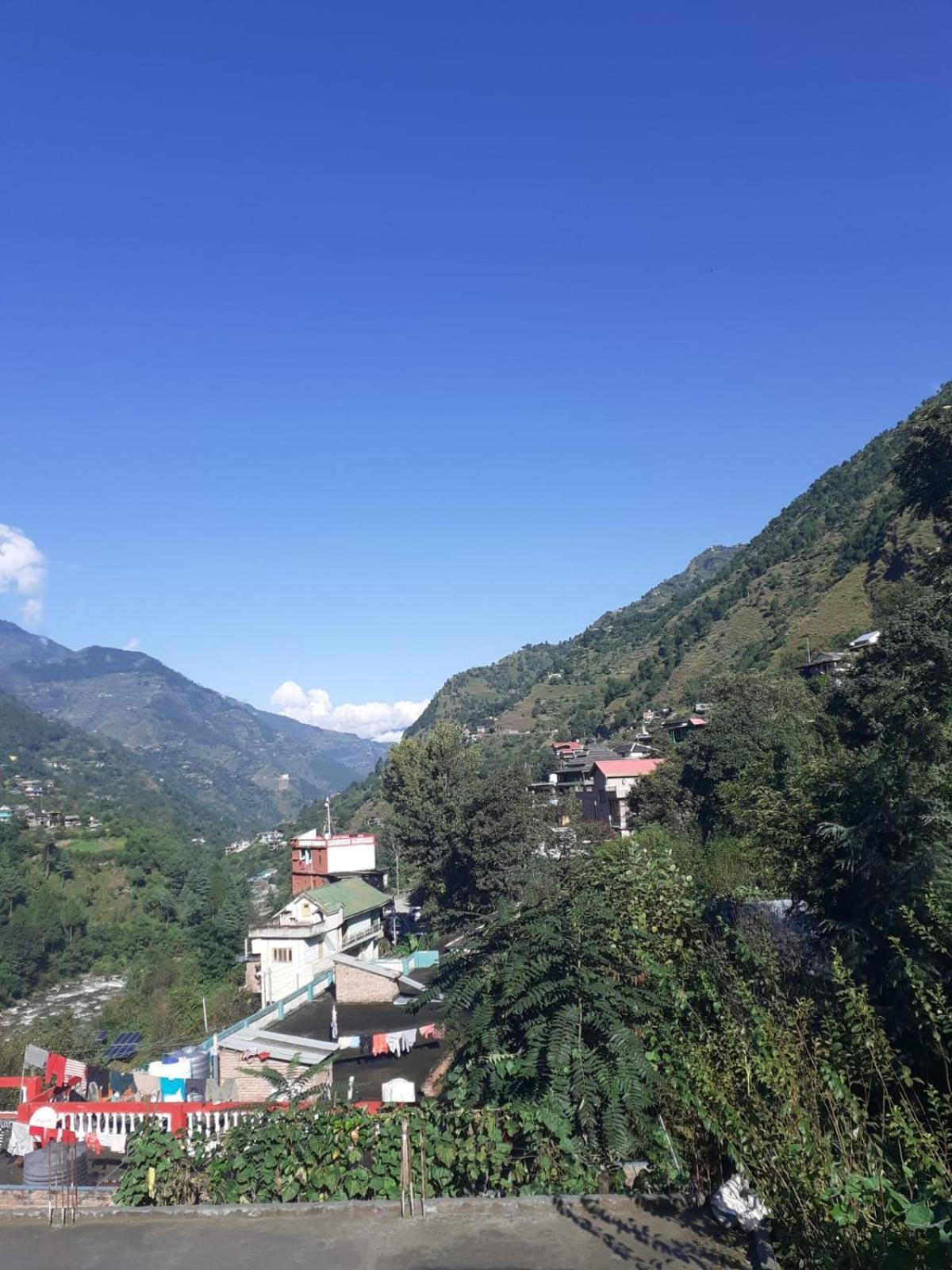 Tirthan Crest Homestay Banjar Экстерьер фото