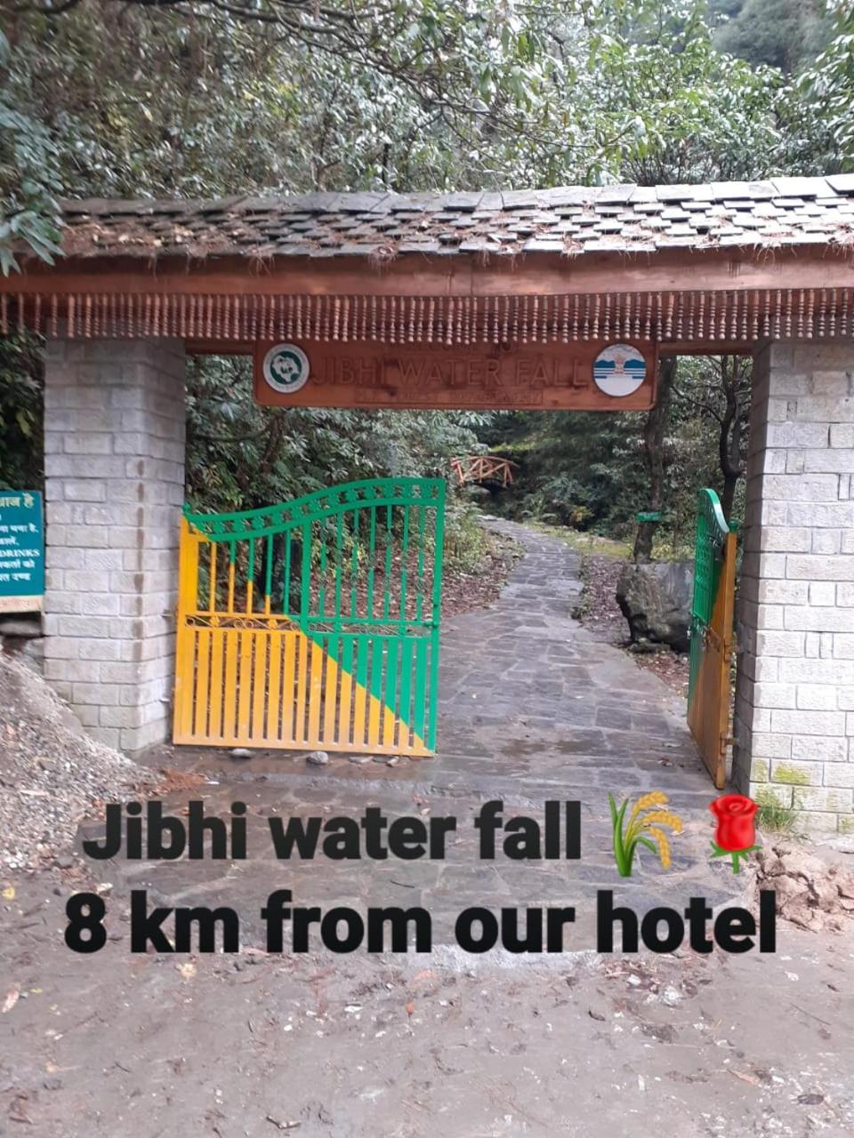 Tirthan Crest Homestay Banjar Экстерьер фото